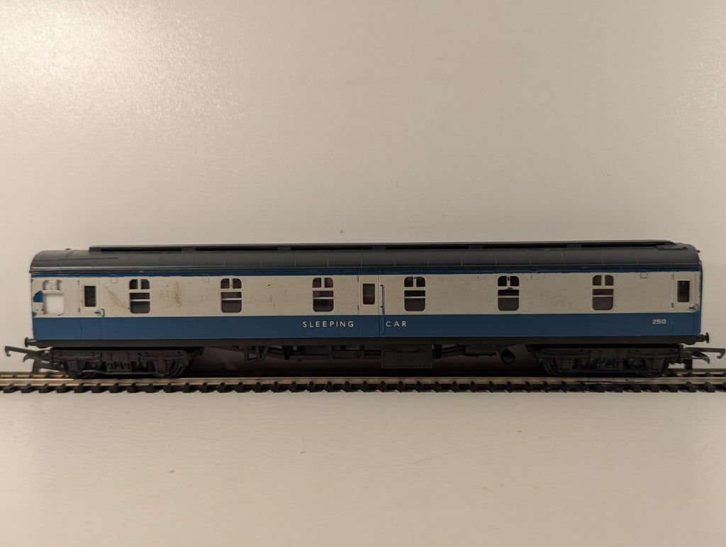 Tri-ang Hornby R339 BR Mk1 Sleeping Coach Blue & Grey OO Gauge