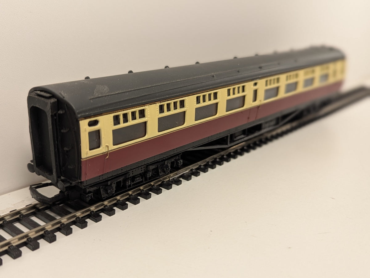 Bachmann 34-527 63ft Bulleid Corridor Second in BR Crimson & Cream