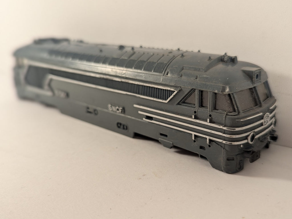 Jouef HO Scale SNCF Class BB 67000 Locomotive Body Shell 67001 SNCF Blue & Grey