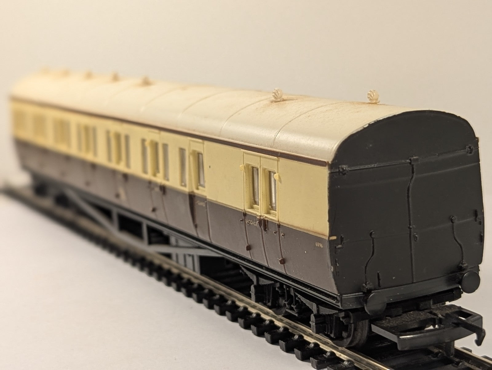 Airfix GWR Suburban B Cornish Riviera Baggage Coach OO Gauge
