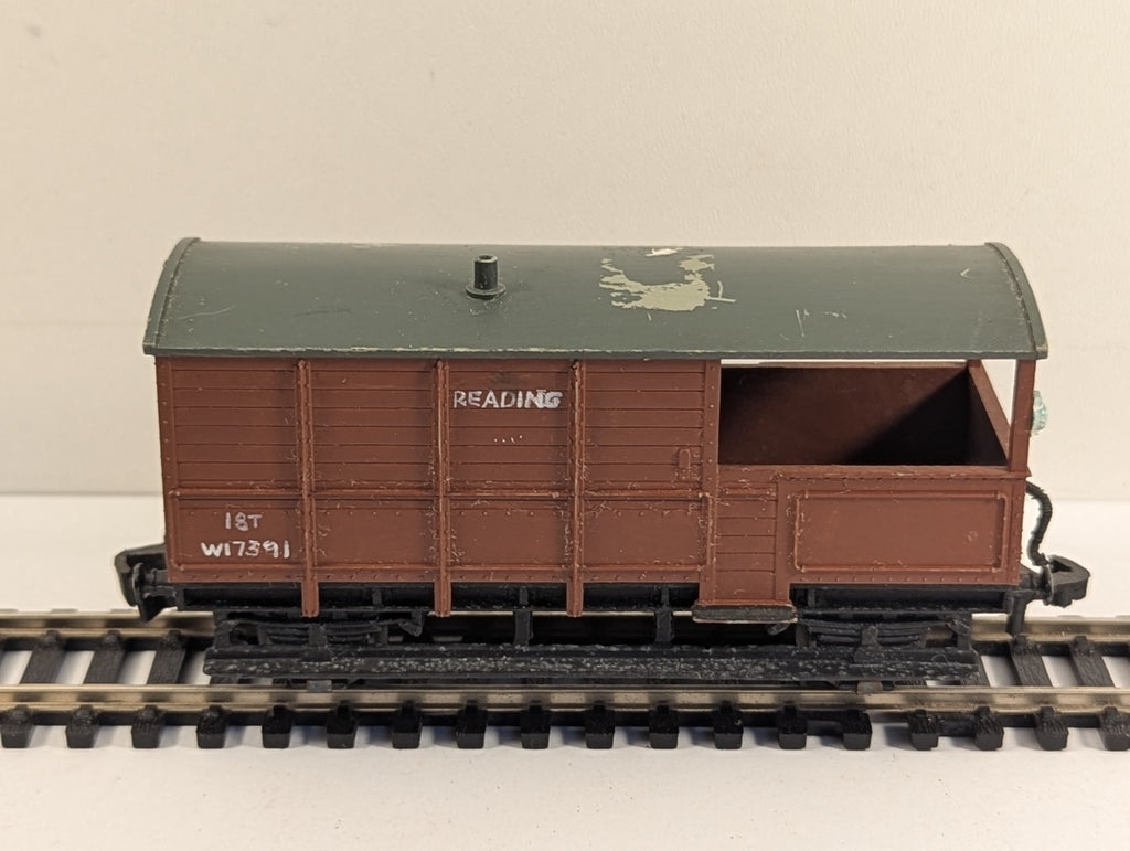 Hornby Dublo OO Gauge MR 20-Ton Goods Brake Van Repainted W17391