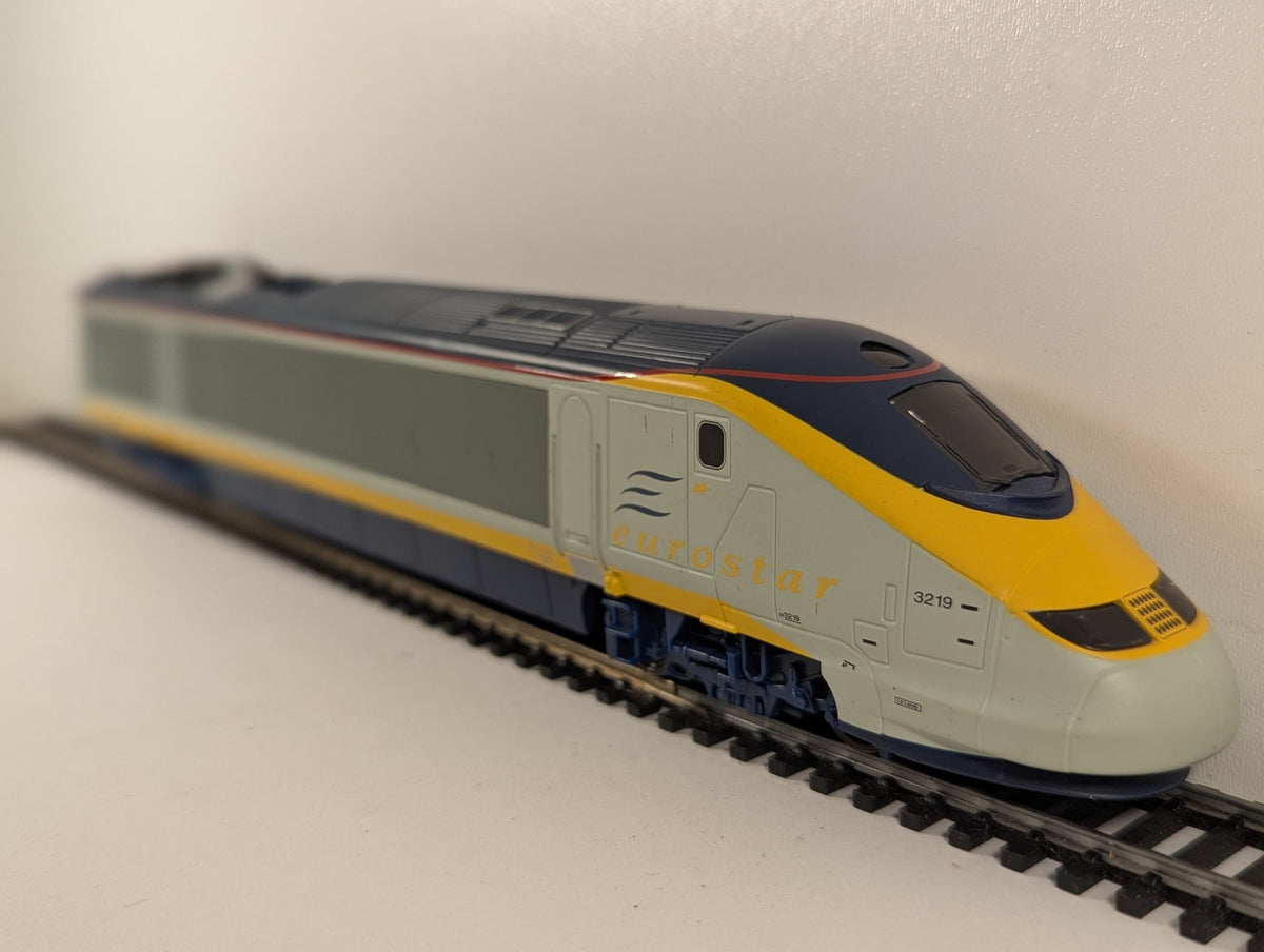 Hornby OO Gauge Class 373 Eurostar Power Car Electric Locomotive 3219