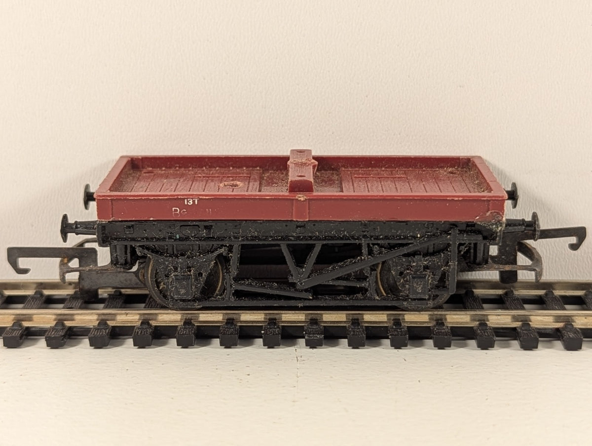 Tri-ang Railways R17 Bolster Wagon – OO Gauge