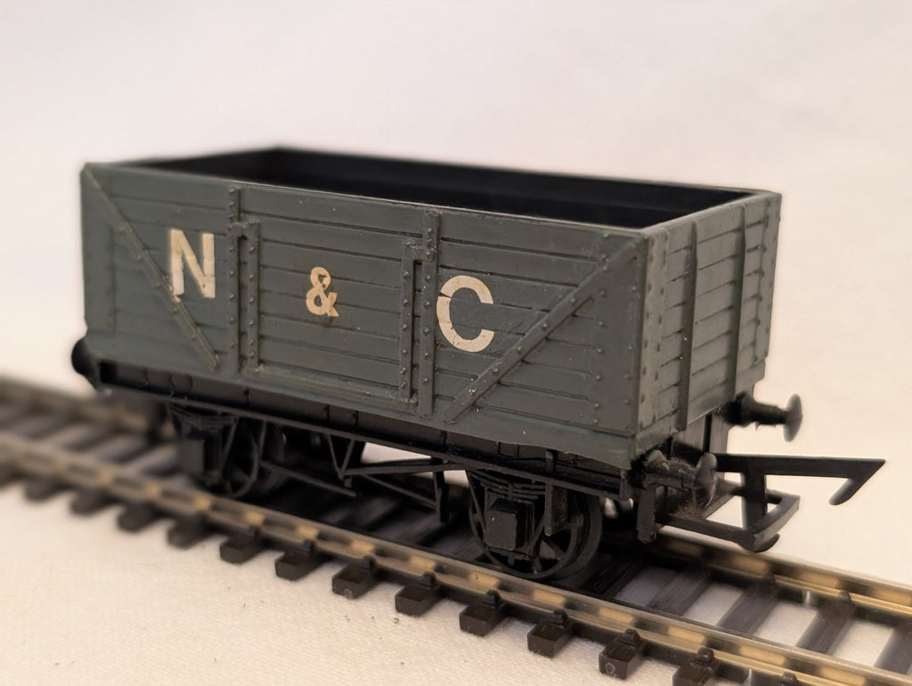 Graham Farish OO Gauge 5-Plank Open Wagon Goods Wagon N & C Grey