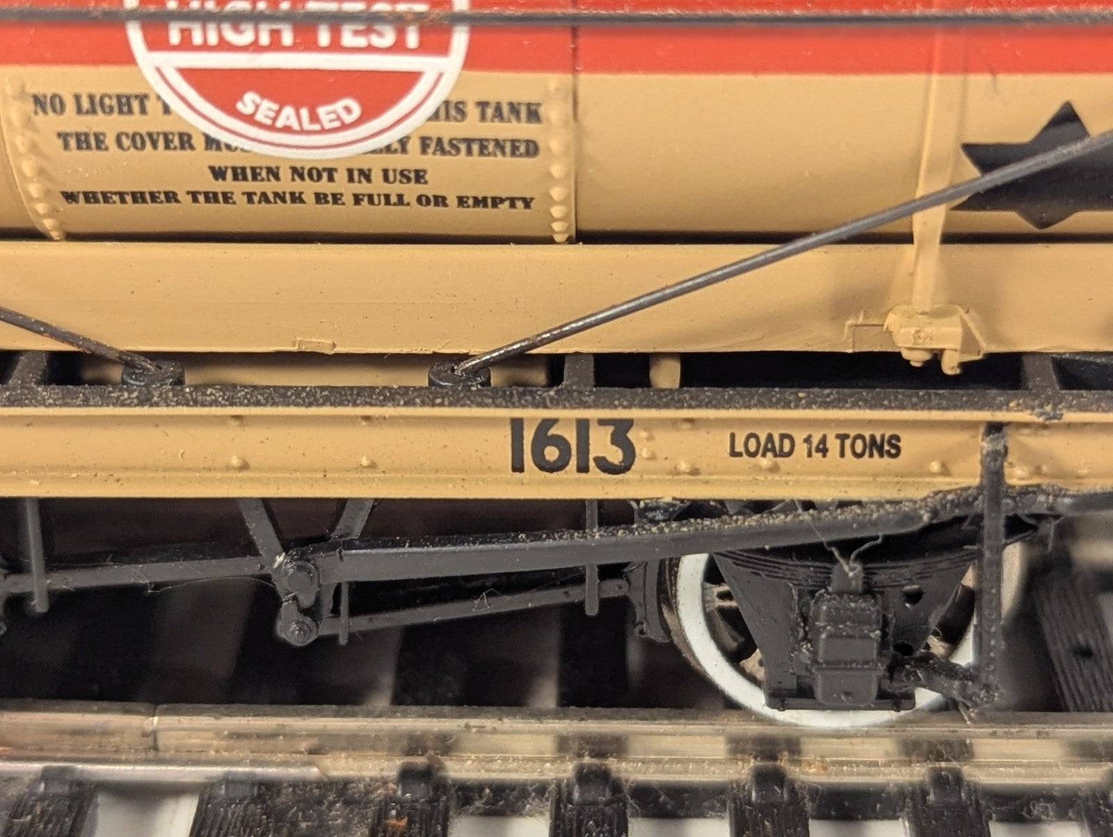 Bachmann OO Gauge 14 Ton Tank Wagon Pratts Spirit 1613 Pratts Spirit