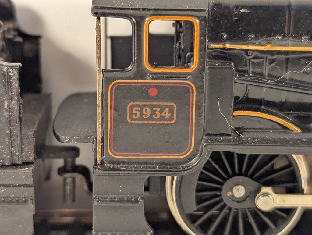 Hornby OO Gauge GWR Class 4900 'Hall' Class 4-6-0 'Kneller Hall'