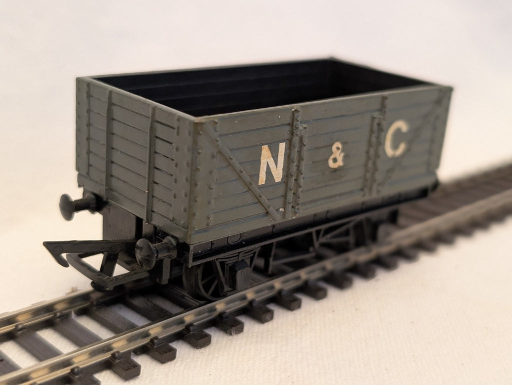 Graham Farish OO Gauge 5-Plank Open Wagon Goods Wagon N & C Grey