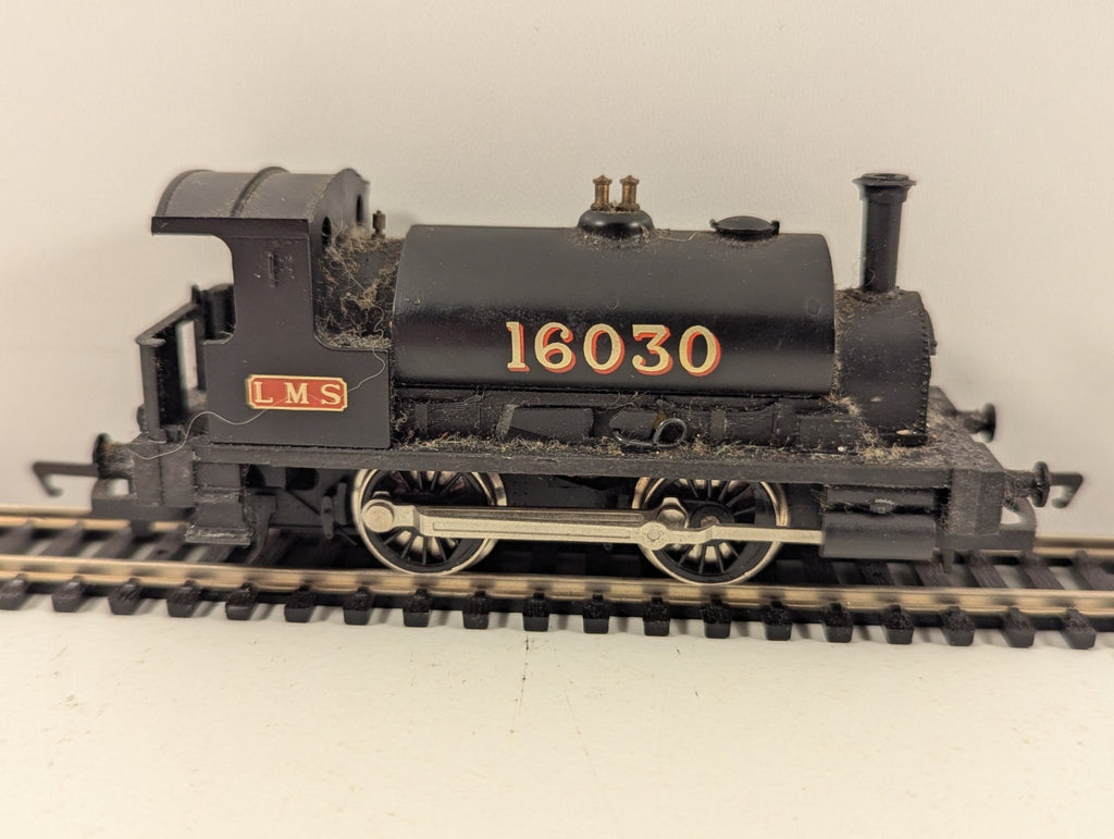 Hornby R337 LMS Class 0F ‘Pug’ 16030 0-4-0ST Tank Locomotive Needs Attention
