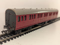 Tri-ang R121 OO Gauge BR Maroon Suburban Composite Coach
