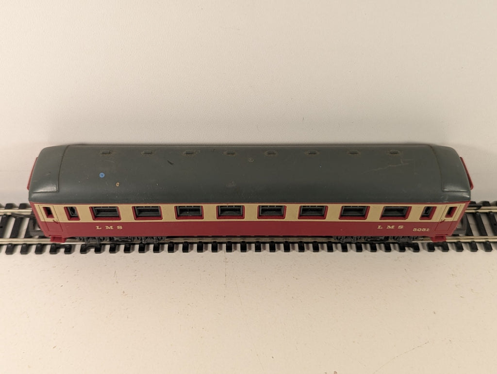 Lima HO Gauge LMS Red & Cream Passenger Coach