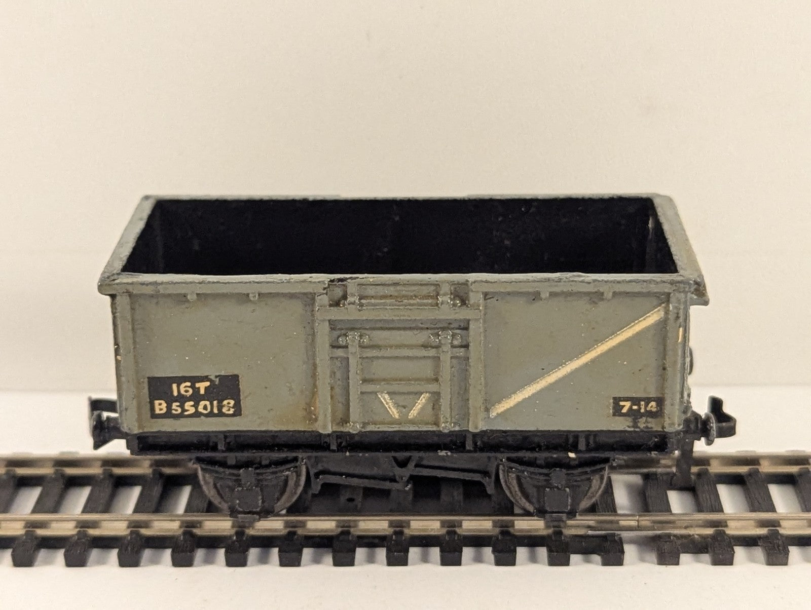 Hornby Dublo OO Gauge 16 Ton Mineral Wagon