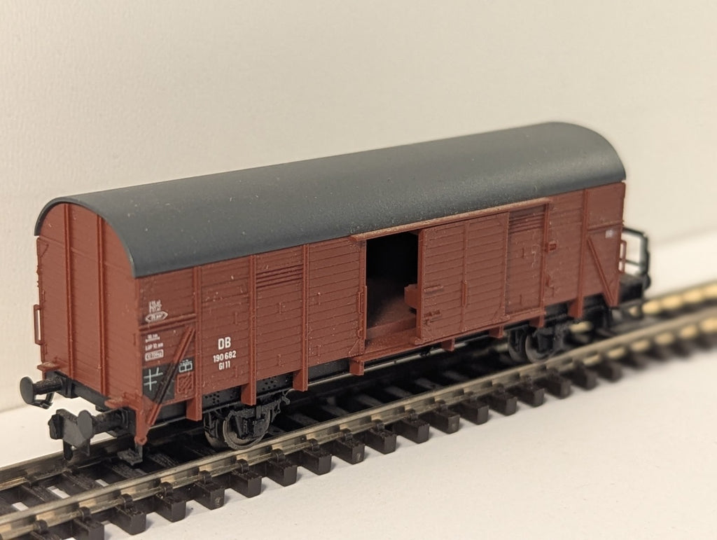 N Gauge Deutsche Bundesbahn Covered Goods Wagon Brown