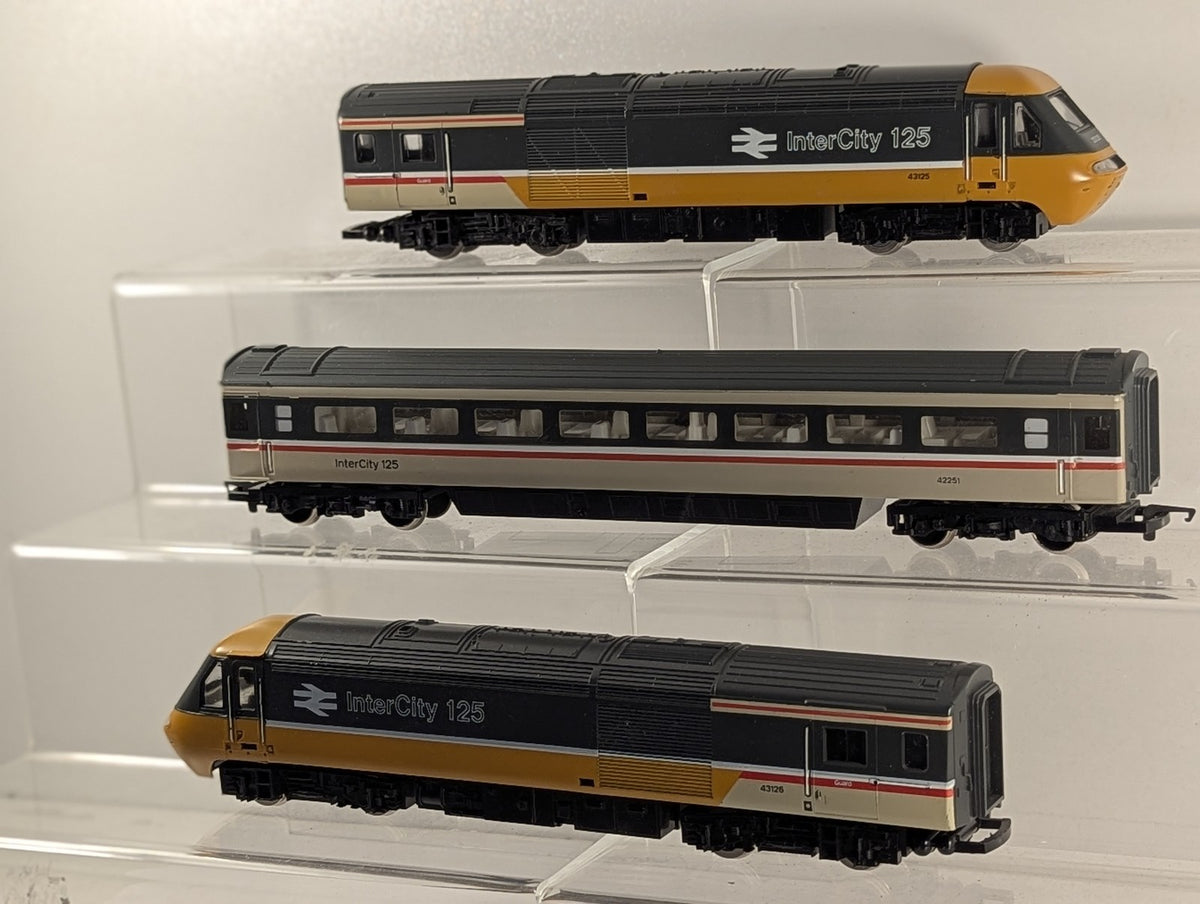 Hornby OO Gauge Class 43 High Speed Train Pack InterCity 125 43125 / 43126