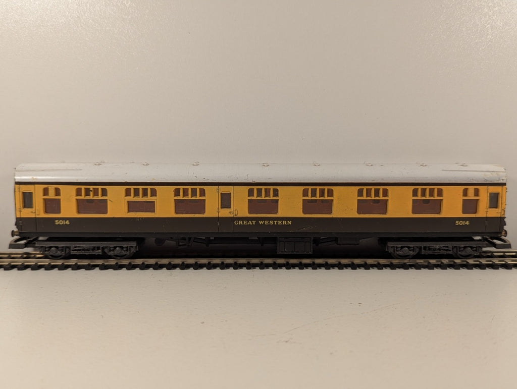 Lima OO Gauge GWR Mk1 Corridor Composite Coach