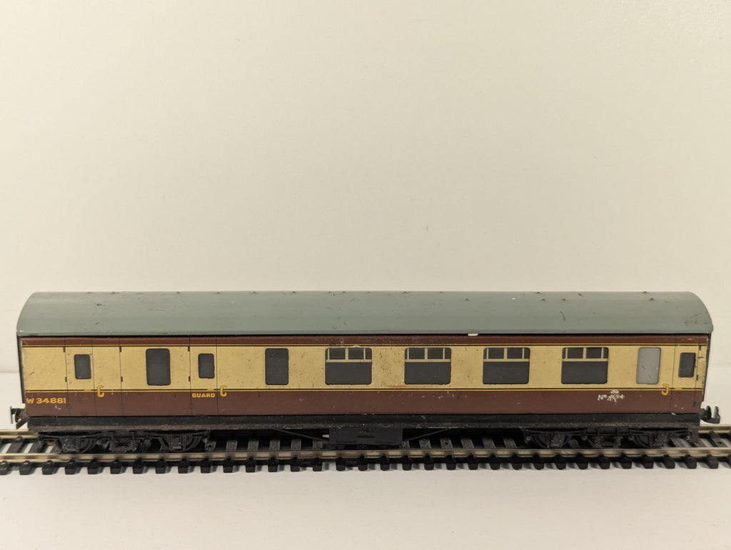Hornby Dublo OO Gauge Stanier Brake Coach Chocolate & Cream