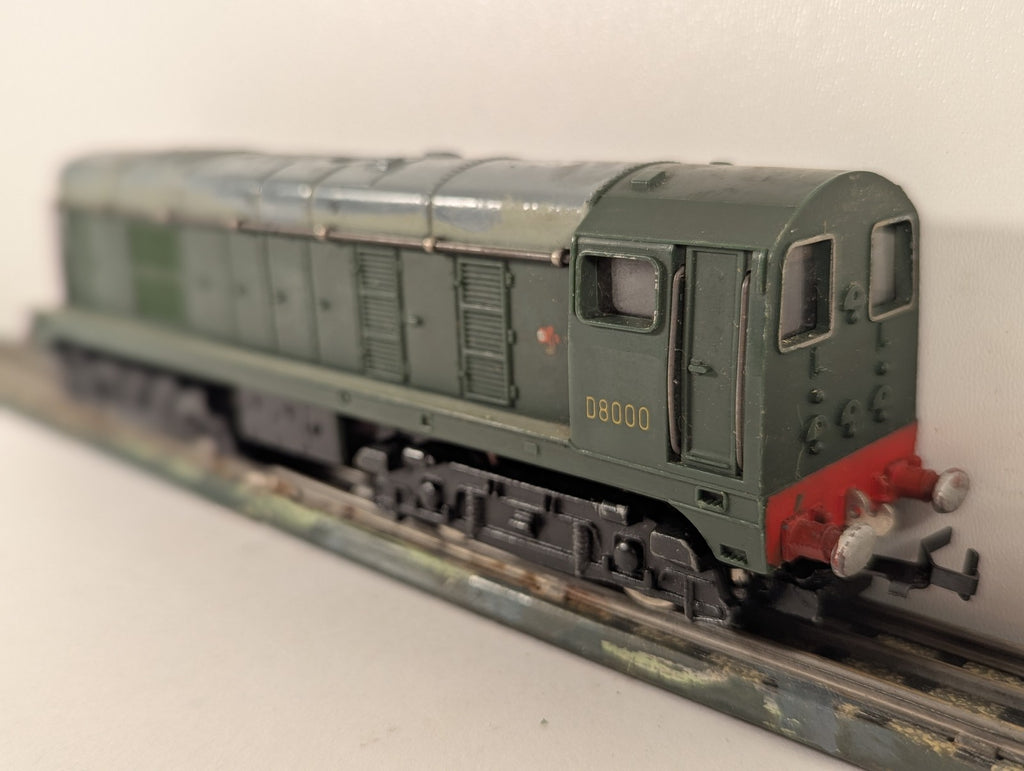 Hornby Dublo OO Gauge Class 20 Bo-Bo Diesel Electric Locomotive D8000 BR Green