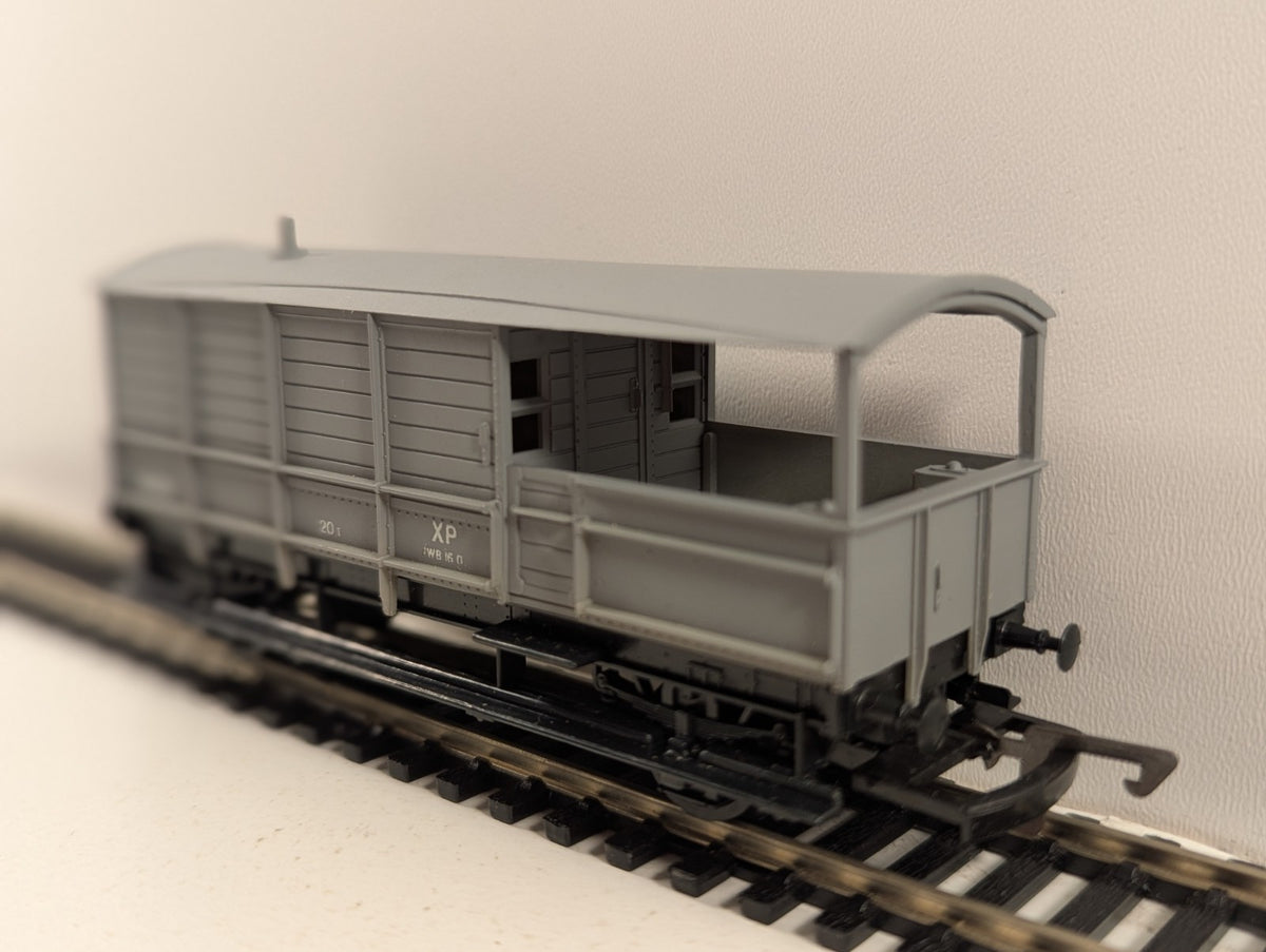 Dapol OO Gauge 114926 BR 20 Ton Brake Van Grey Livery