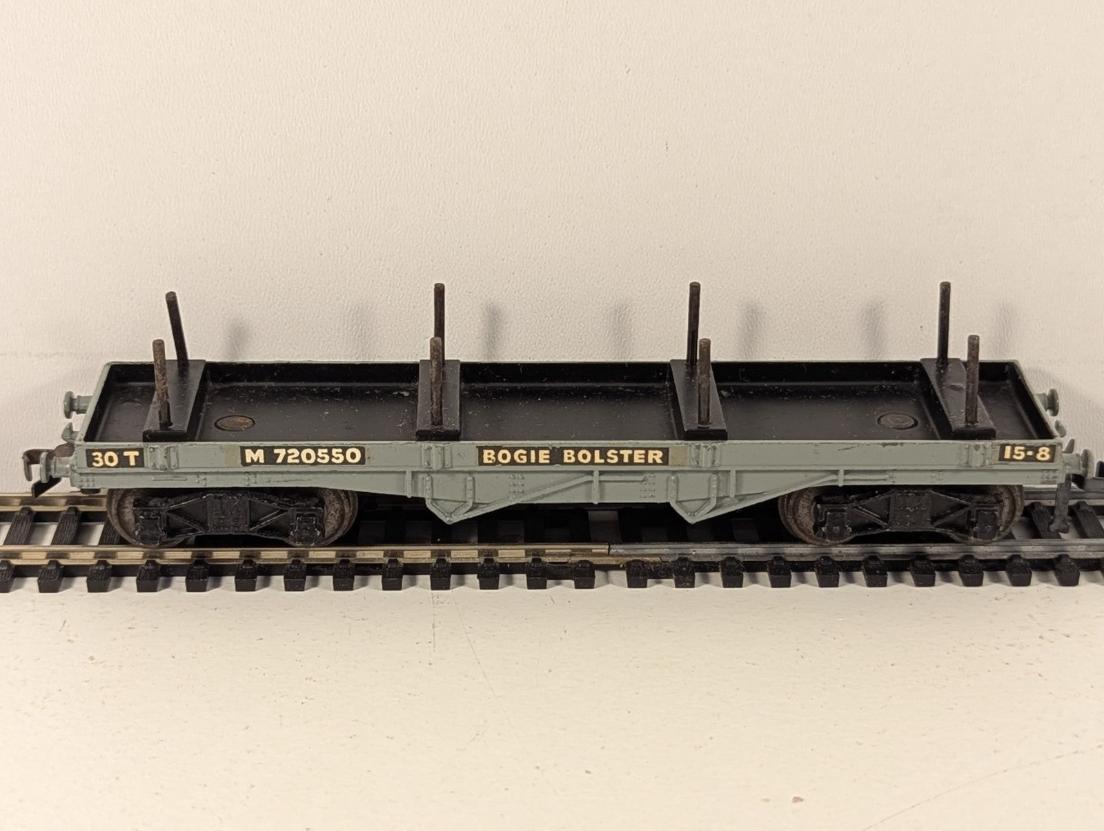 Hornby-Dublo 32051 OO Gauge D1 Bogie Bolster Wagon - Boxed