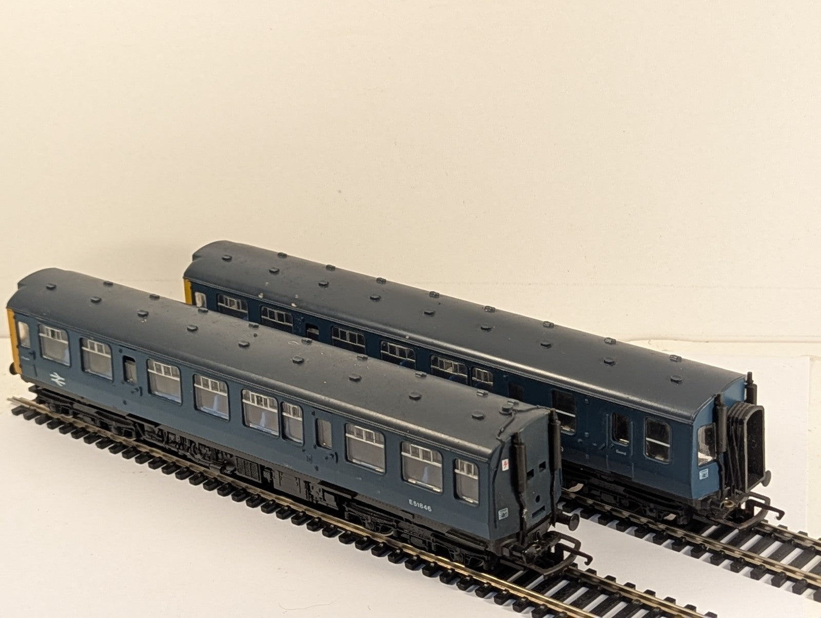 Hornby OO Gauge BR Blue Class 110 DMU 2-Car Set E51819 & E51846
