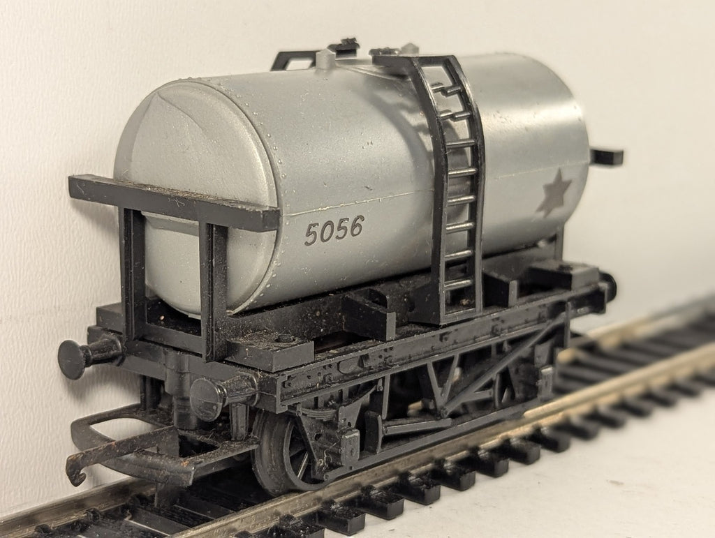 Tri-ang OO Gauge Tank Wagon Goods Wagon 5056 Silver R12