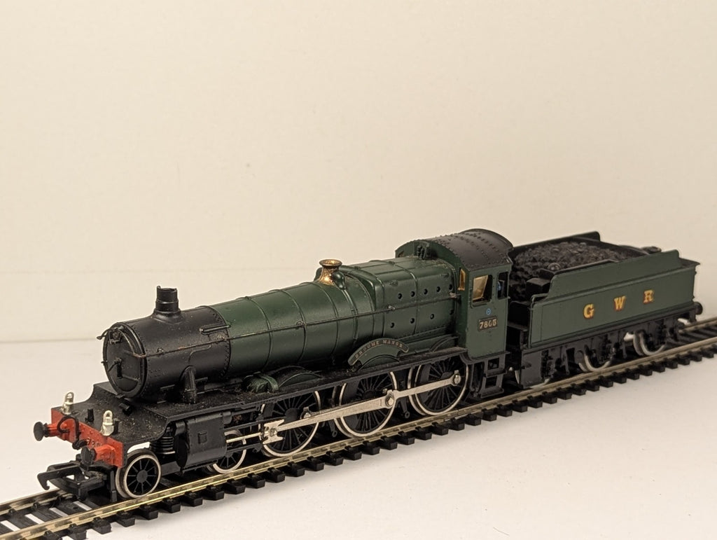 Mainline OO Gauge Manor Class 7805 'Broome Manor' Steam Locomotive