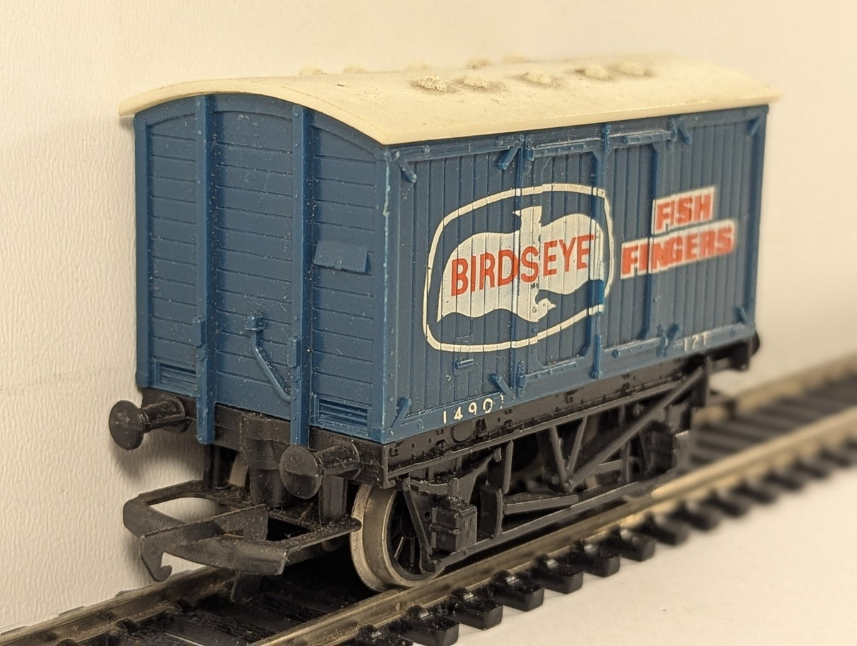 Tri-ang Hornby OO Gauge Birds Eye Insulated Van Goods Wagon 14901