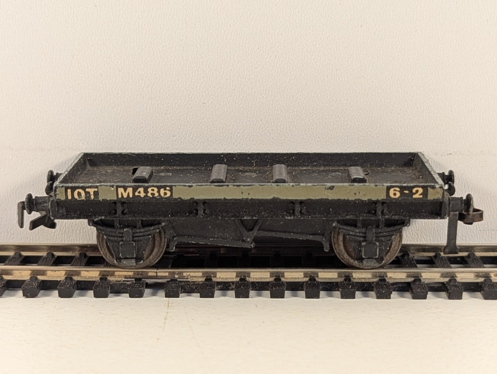 Hornby Dublo OO Gauge D1 Low Sided Wagon Wagons M486 BR Grey