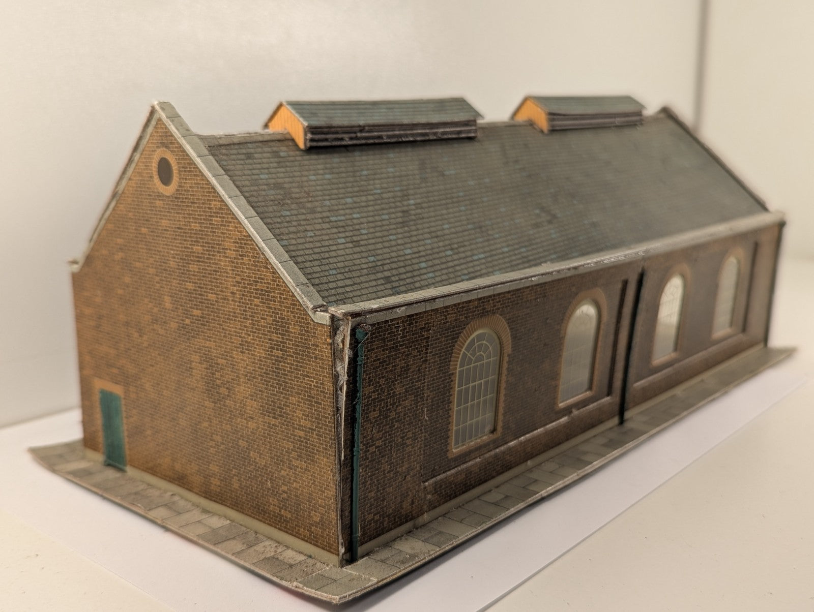 Superquick Two Track Engine Shed Built Card Kit
