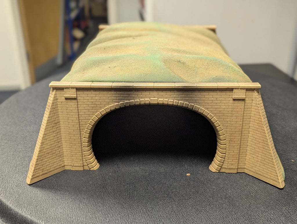 Hornby OO Gauge Double Track Tunnel Scenery R076