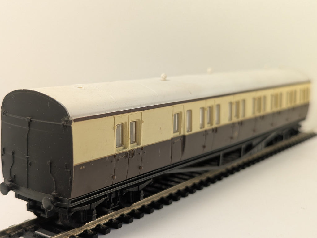 Airfix OO Gauge GWR Suburban Brake Coach