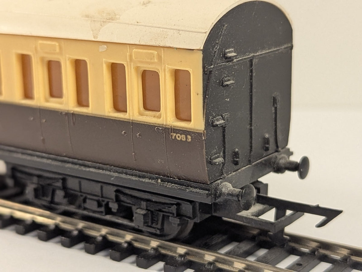 Graham Farish GWR Suburban Brake Coach OO Gauge Needs Clean