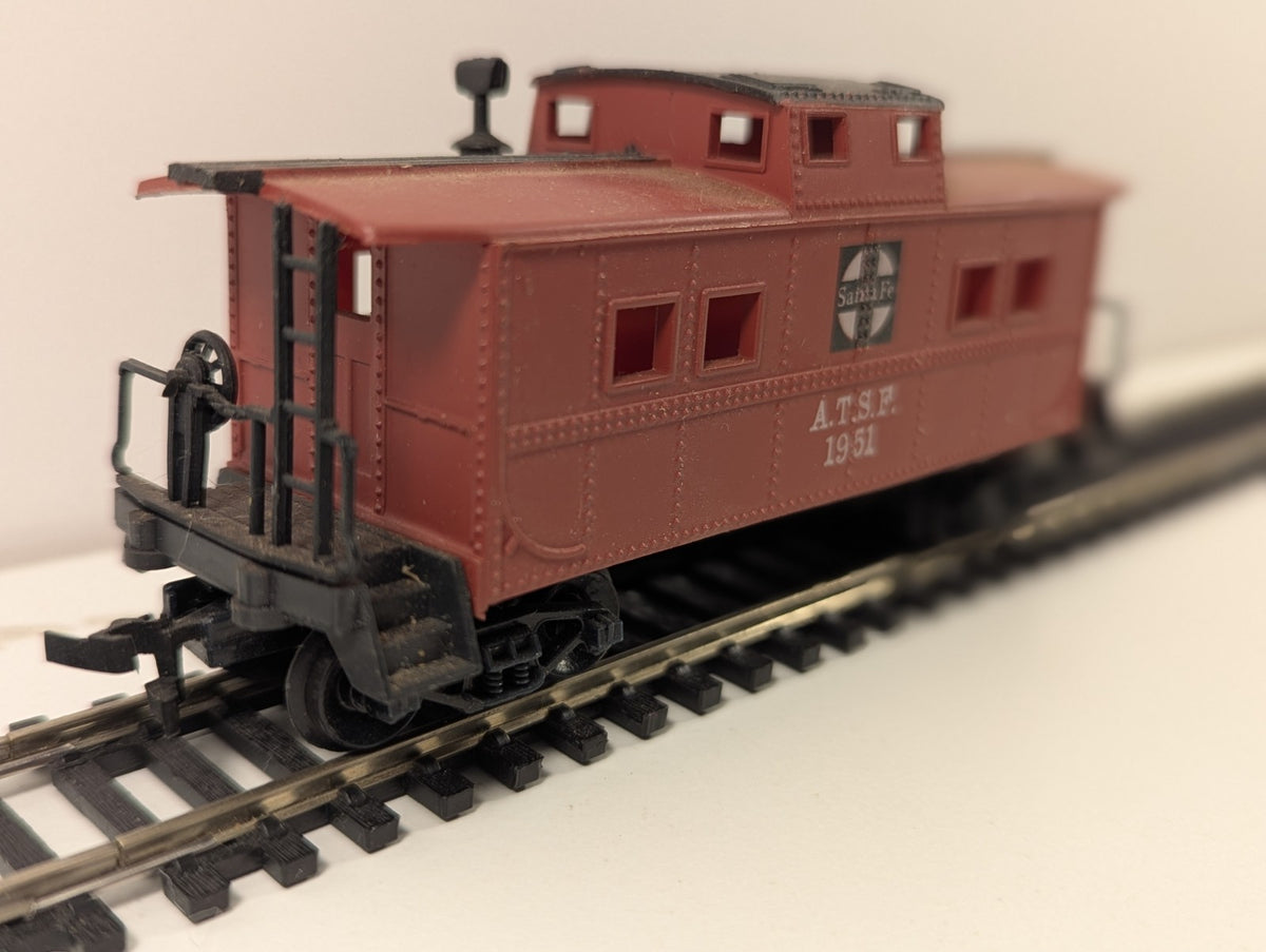Life-Like HO Santa Fe ATSF 1951 Cupola Caboose