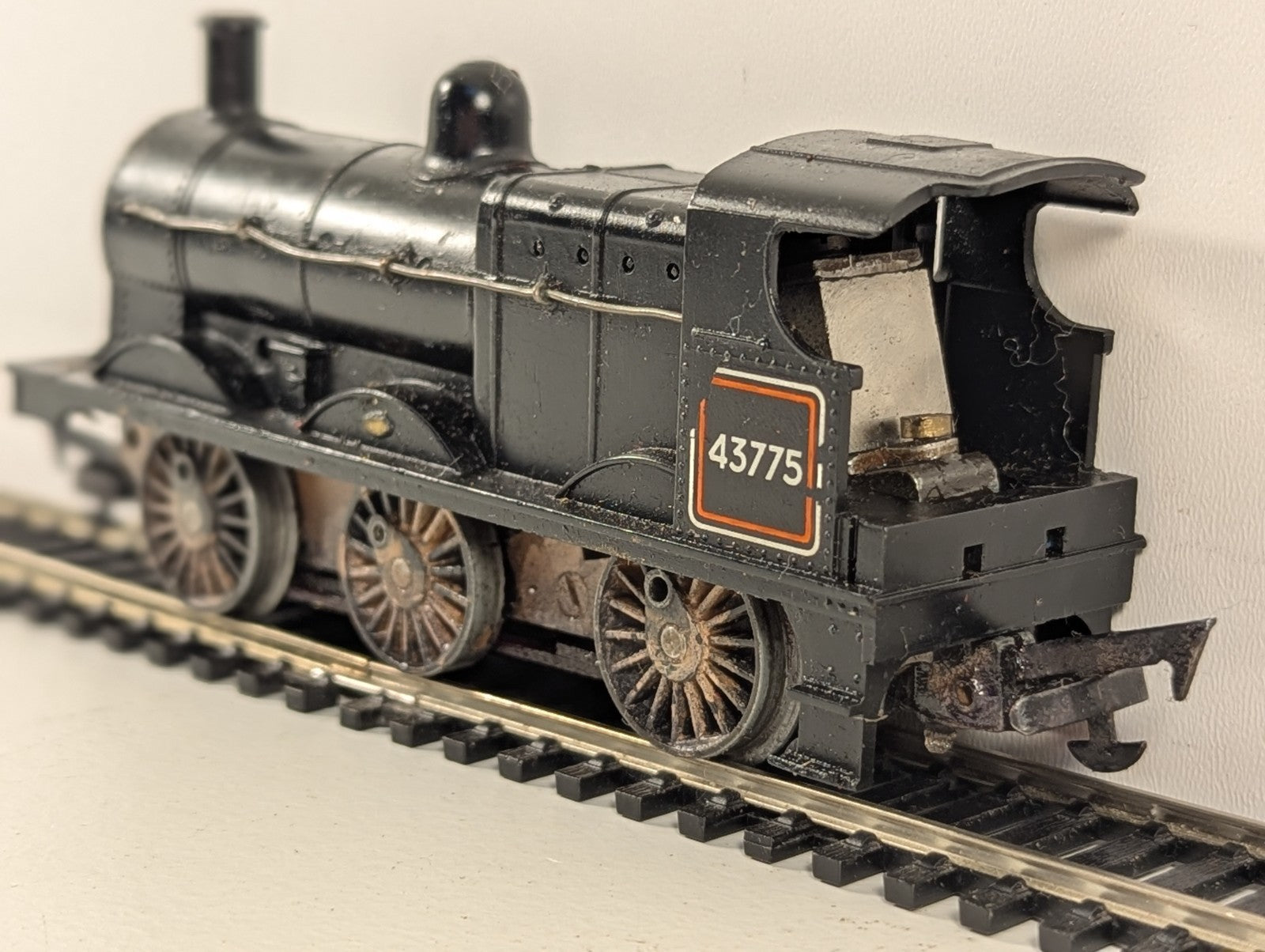 Tri-ang R251 OO Gauge BR Class 3F 0-6-0 Steam Locomotive - Spares/Repairs