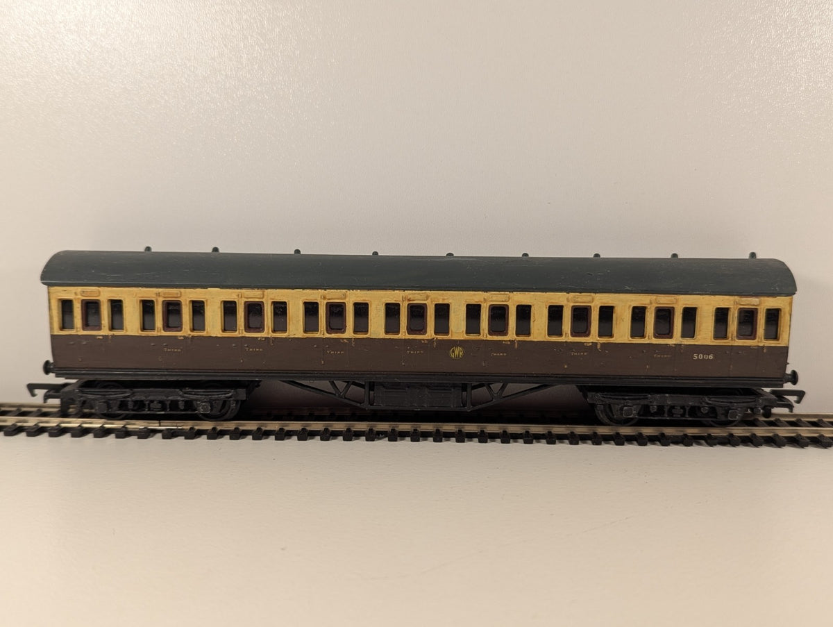 Kitbuilt GWR Suburban Coach – GWR Livery