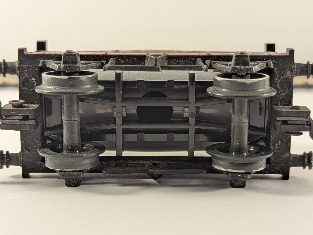 Tri-ang OO Gauge Shell / BP Tank Wagon Shell / BP Grey R.12