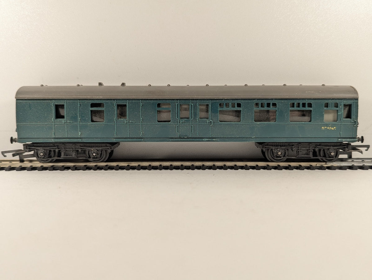 Tri-ang OO Gauge BR Southern Suburban Brake Second Coach Passenger Coach S34245