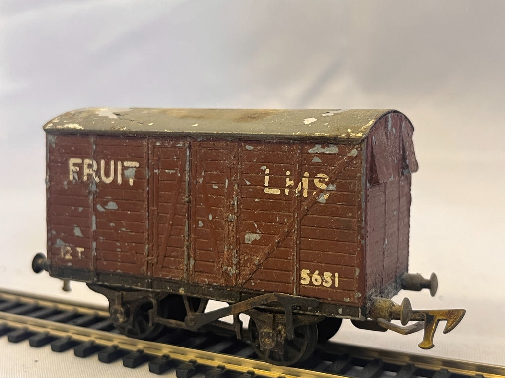 Graham Farish LMS 12 Ton Fruit Van