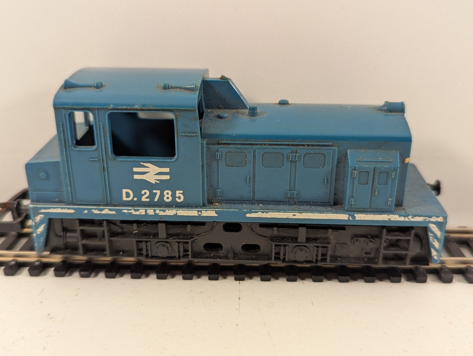 Lima OO Gauge Diesel Shunter D2785 Needs Attention