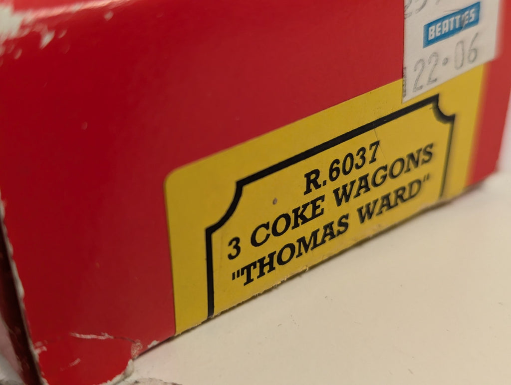 Hornby OO Gauge R6037 Thomas W. Ward Coke Wagon Set (1 Wagon Damaged)