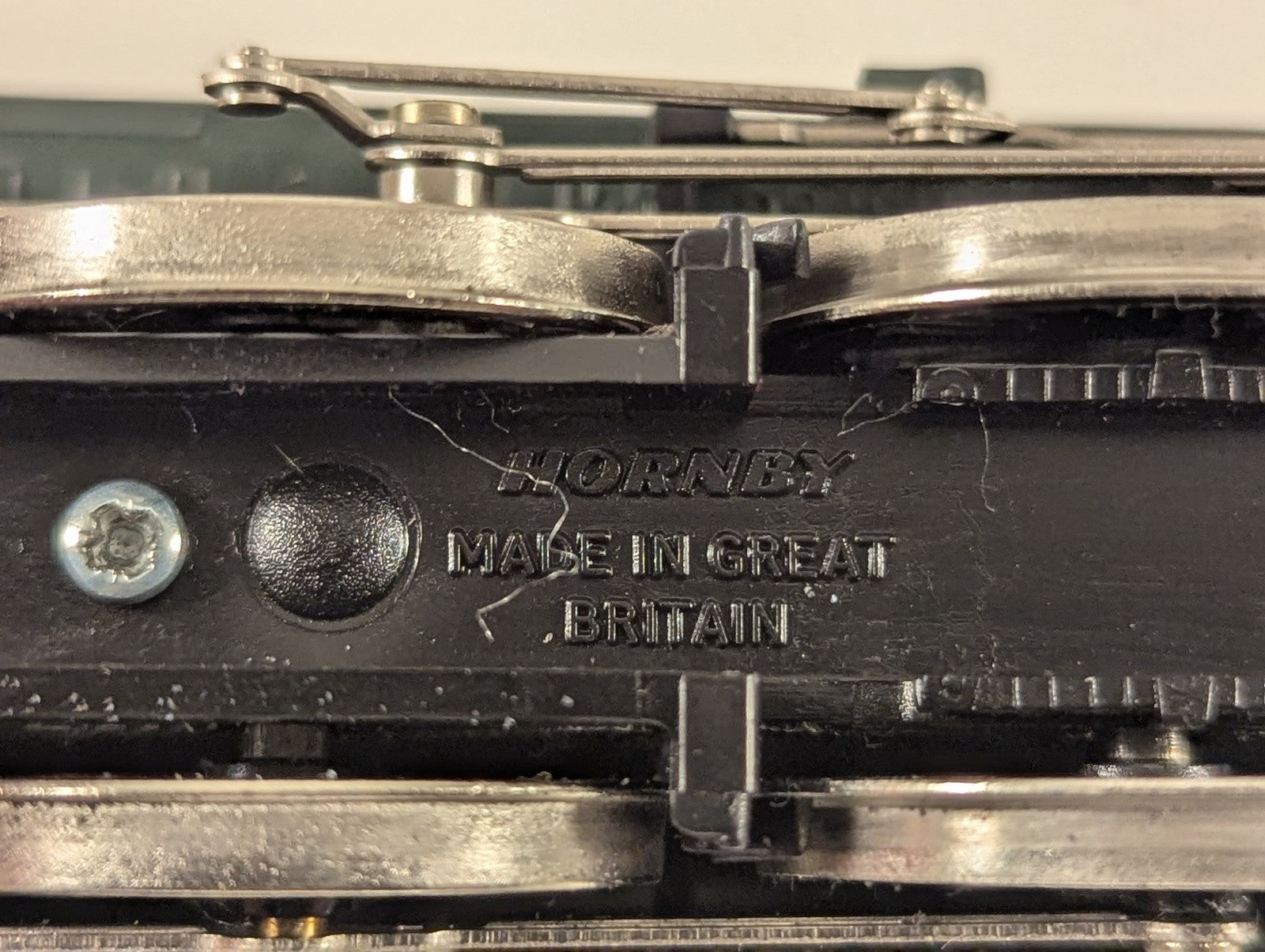Hornby OO Gauge Class A4 'Bittern' Steam Locomotive 60019 BR Green