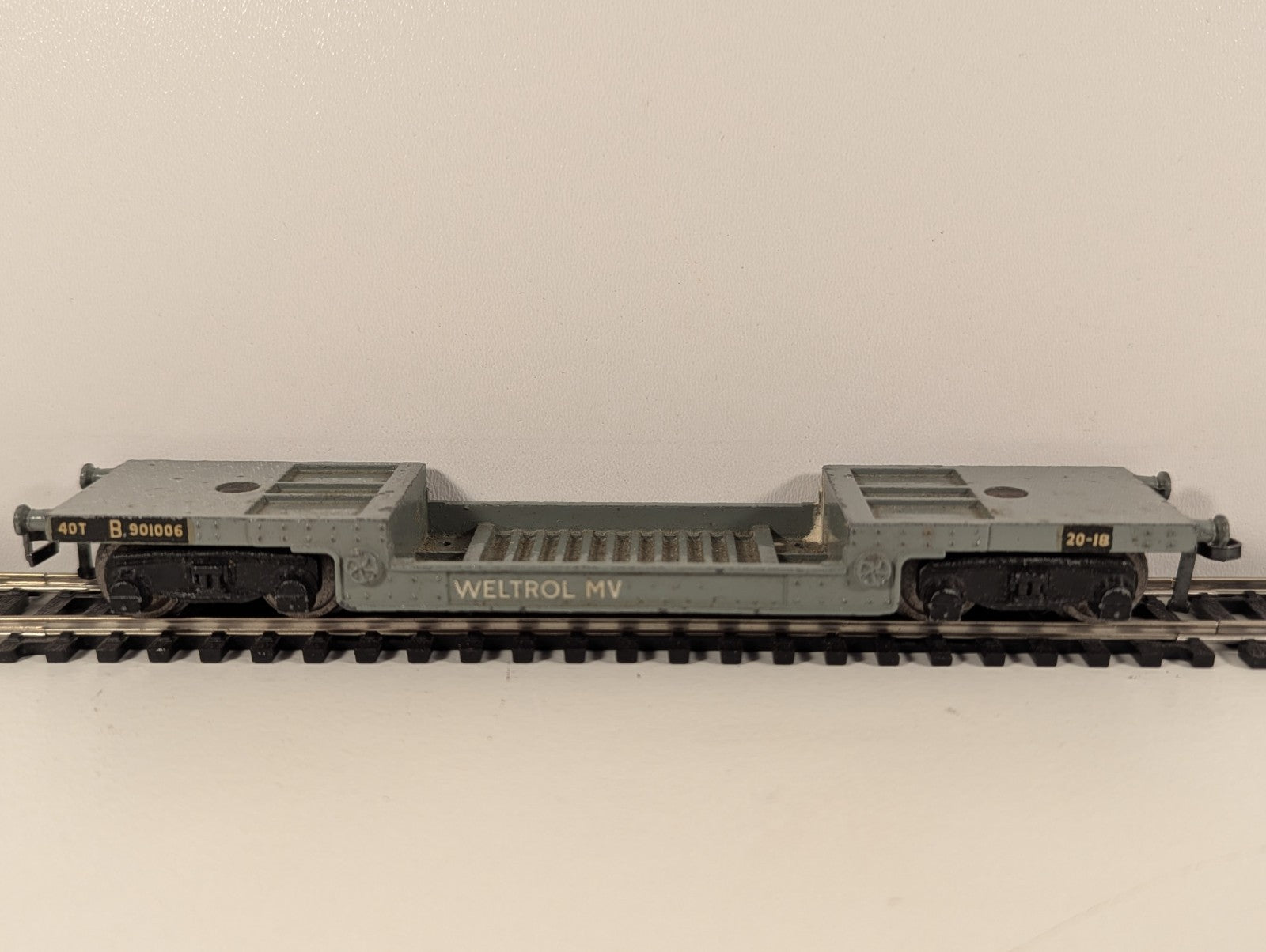 Hornby Dublo 40-Ton Bogie Well Wagon