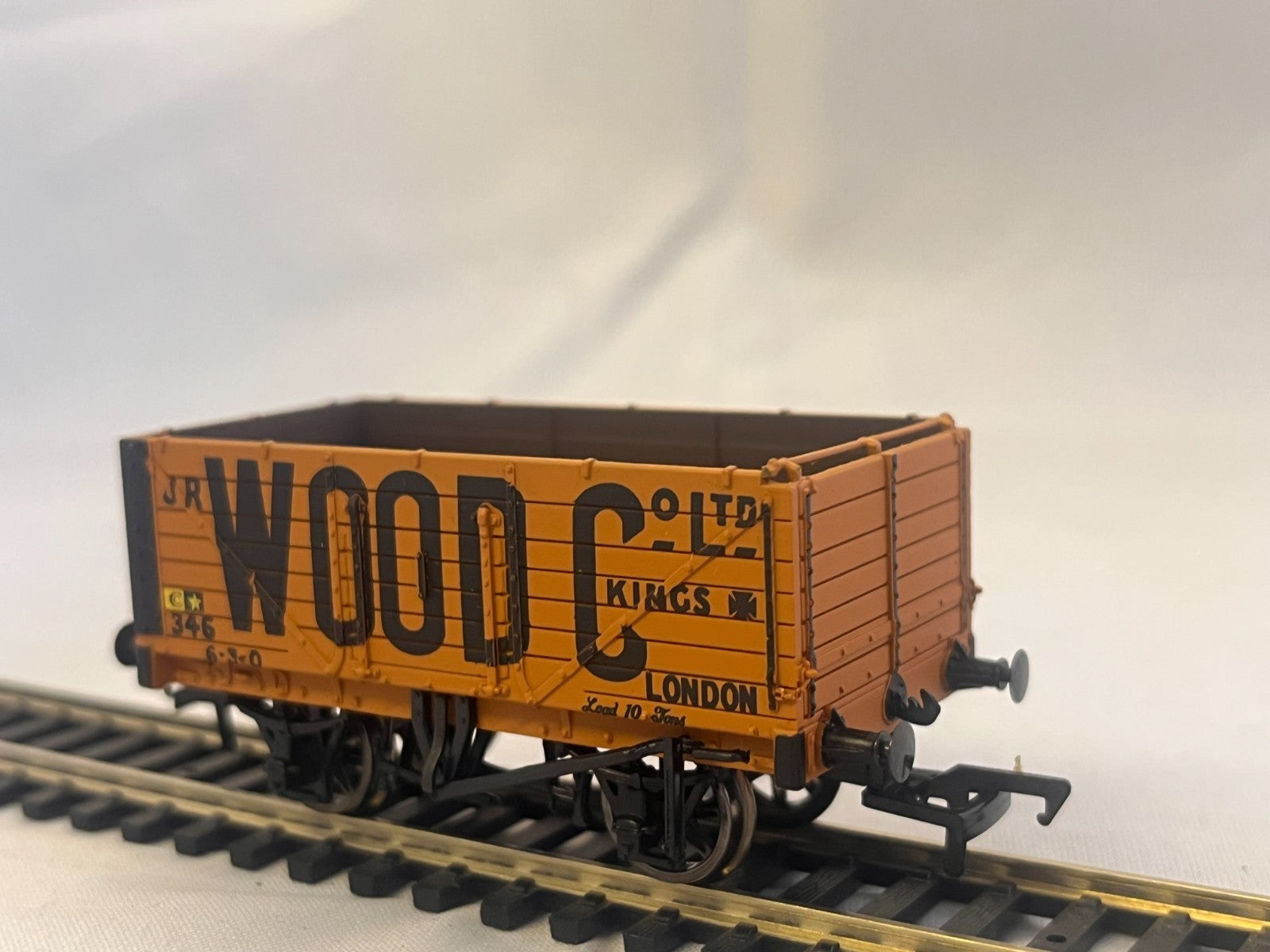 Bachmann Branchline OO Gauge J.R. Wood & Co Ltd 5 Plank Wagon