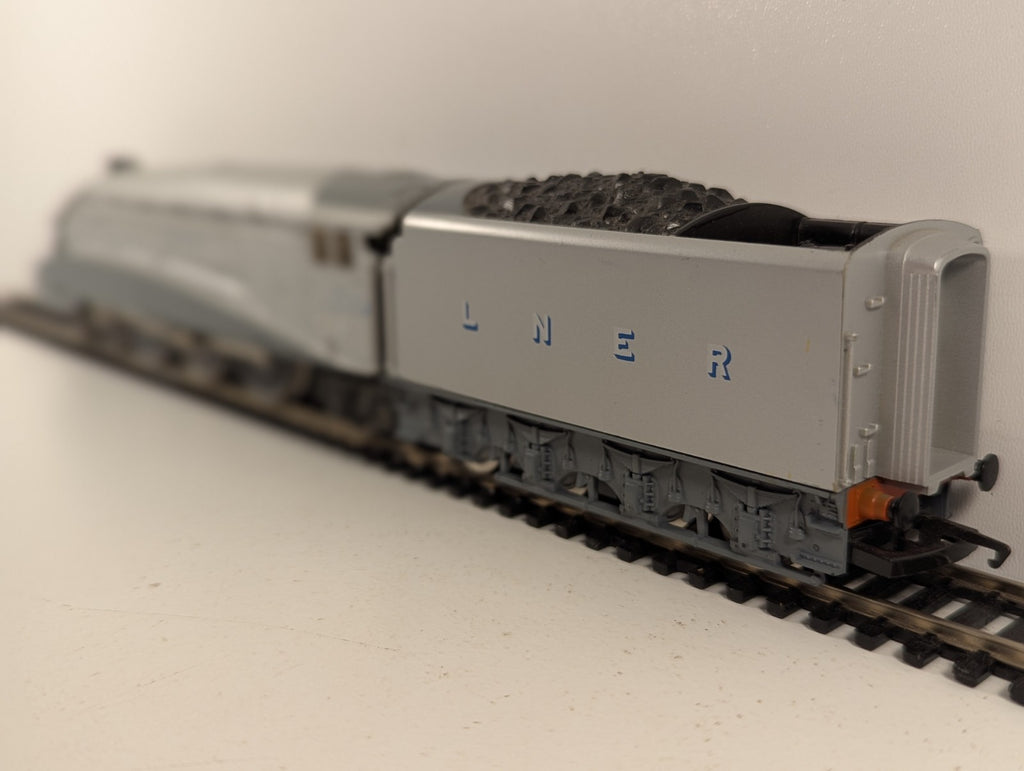Hornby LNER Class A4 4-6-2 No.2509 "Silver Link" OO Gauge