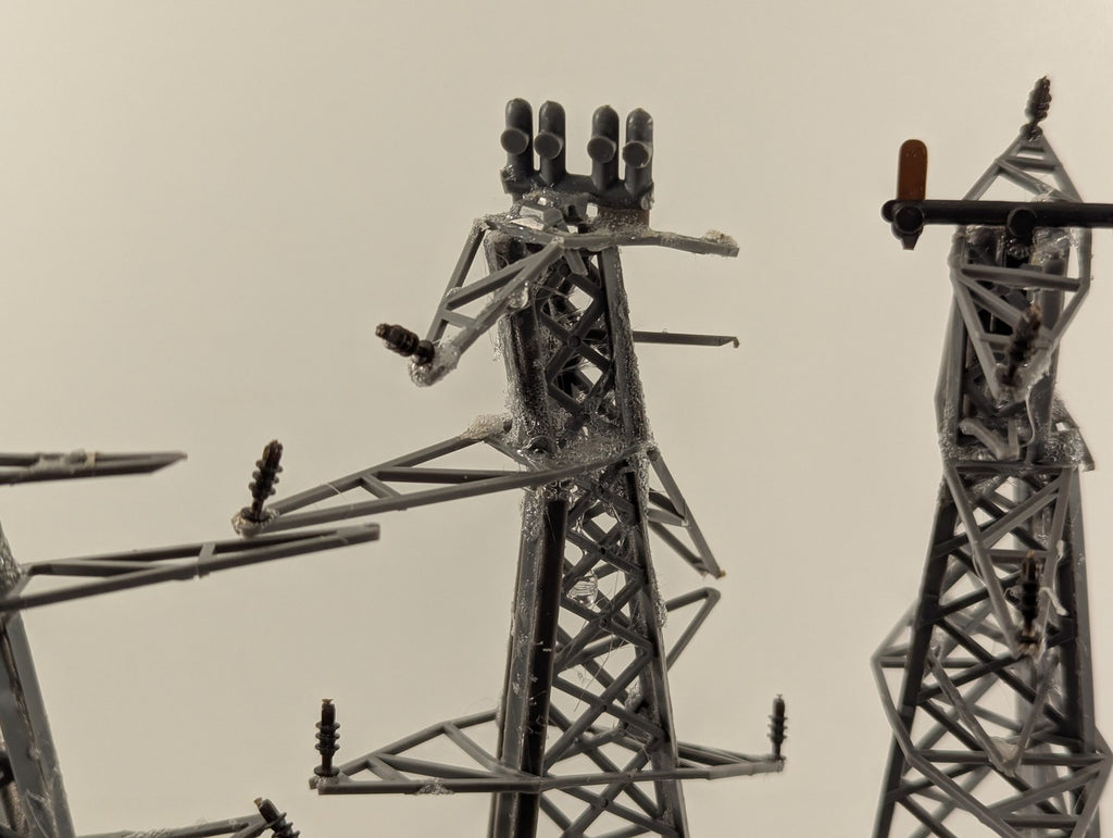 Dapol OO Gauge Electricity Pylons Scenic Accessories Grey