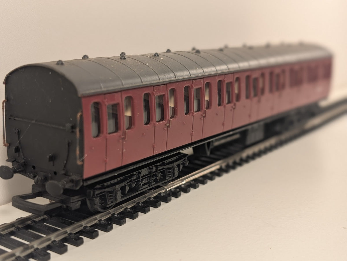 Bachmann Branchline 34-601 57ft BR Mk1 Suburban Coach in BR Crimson