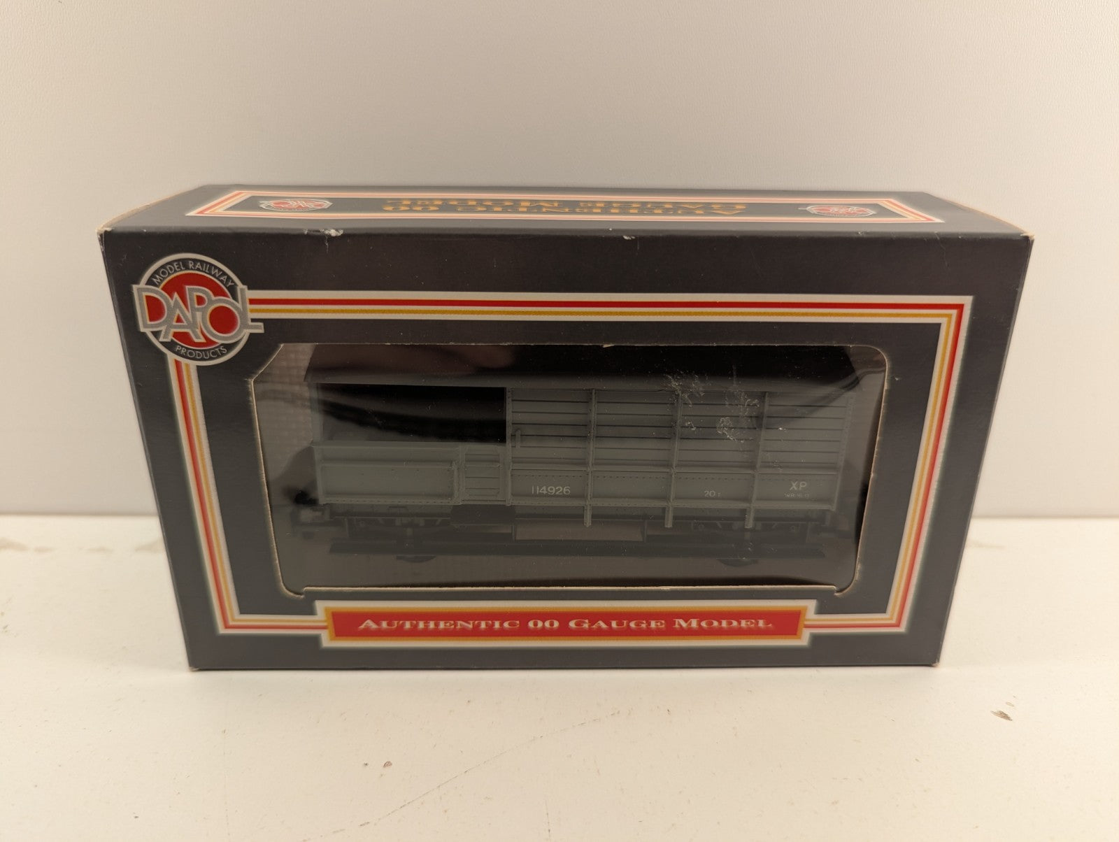 Dapol OO Gauge 114926 BR 20 Ton Brake Van Grey Livery