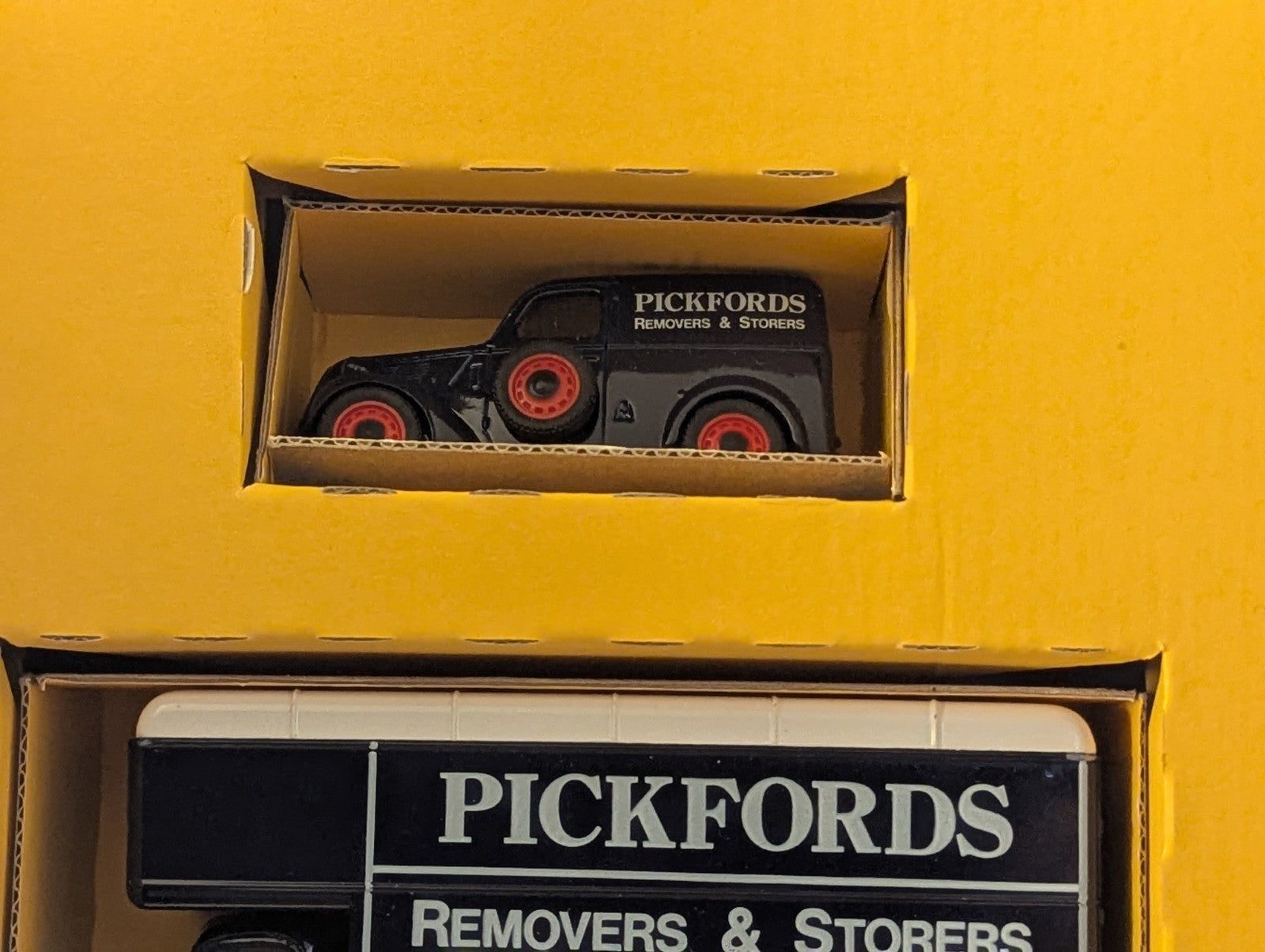 Corgi Classics D14/1 Pickfords 3 Piece Vehicle Set Limited Edition