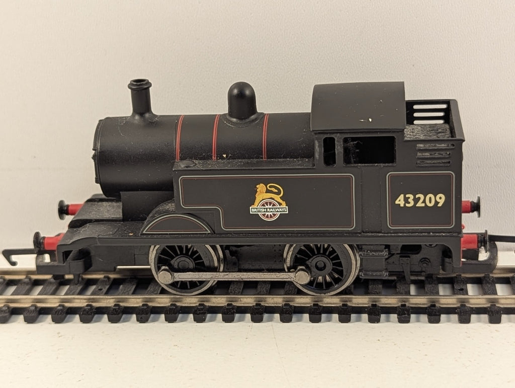 Hornby R2877 OO Gauge 0-4-0 Tank Locomotive Collectors Club 2009