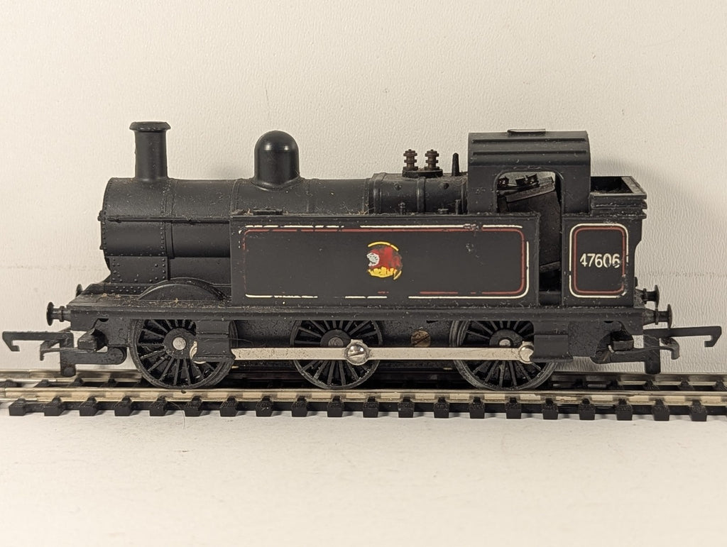Tri-ang OO Gauge Class 3F 0-6-0T Jinty Steam Locomotive 47606 BR Black R.52