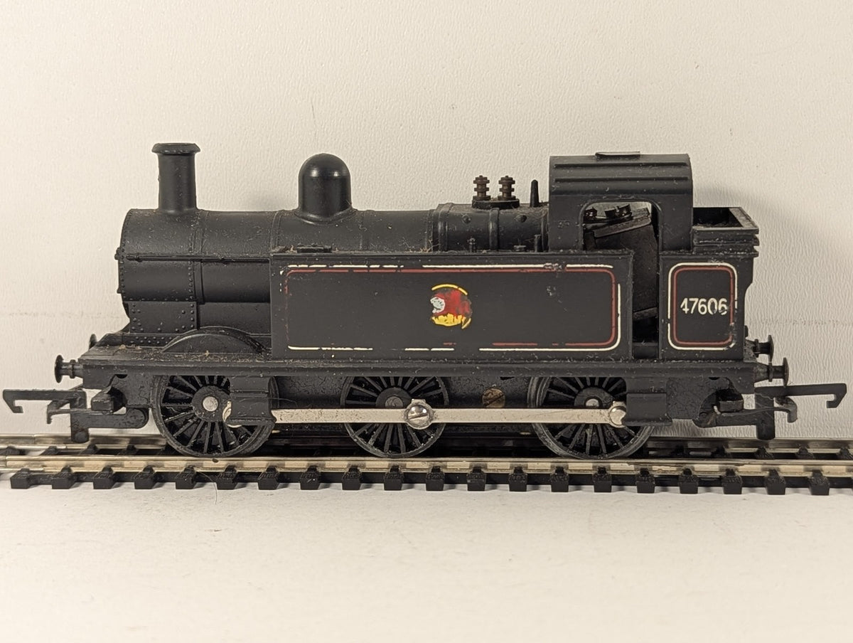 Tri-ang OO Gauge Class 3F 0-6-0T Jinty Steam Locomotive 47606 BR Black R.52